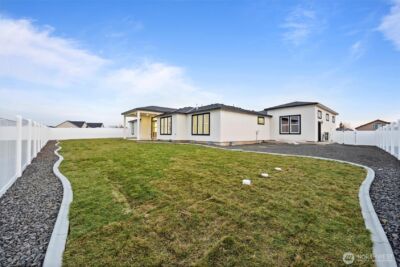 7838 NE Blue Jay Dr , Moses Lake, WA 98837 - Photo 10