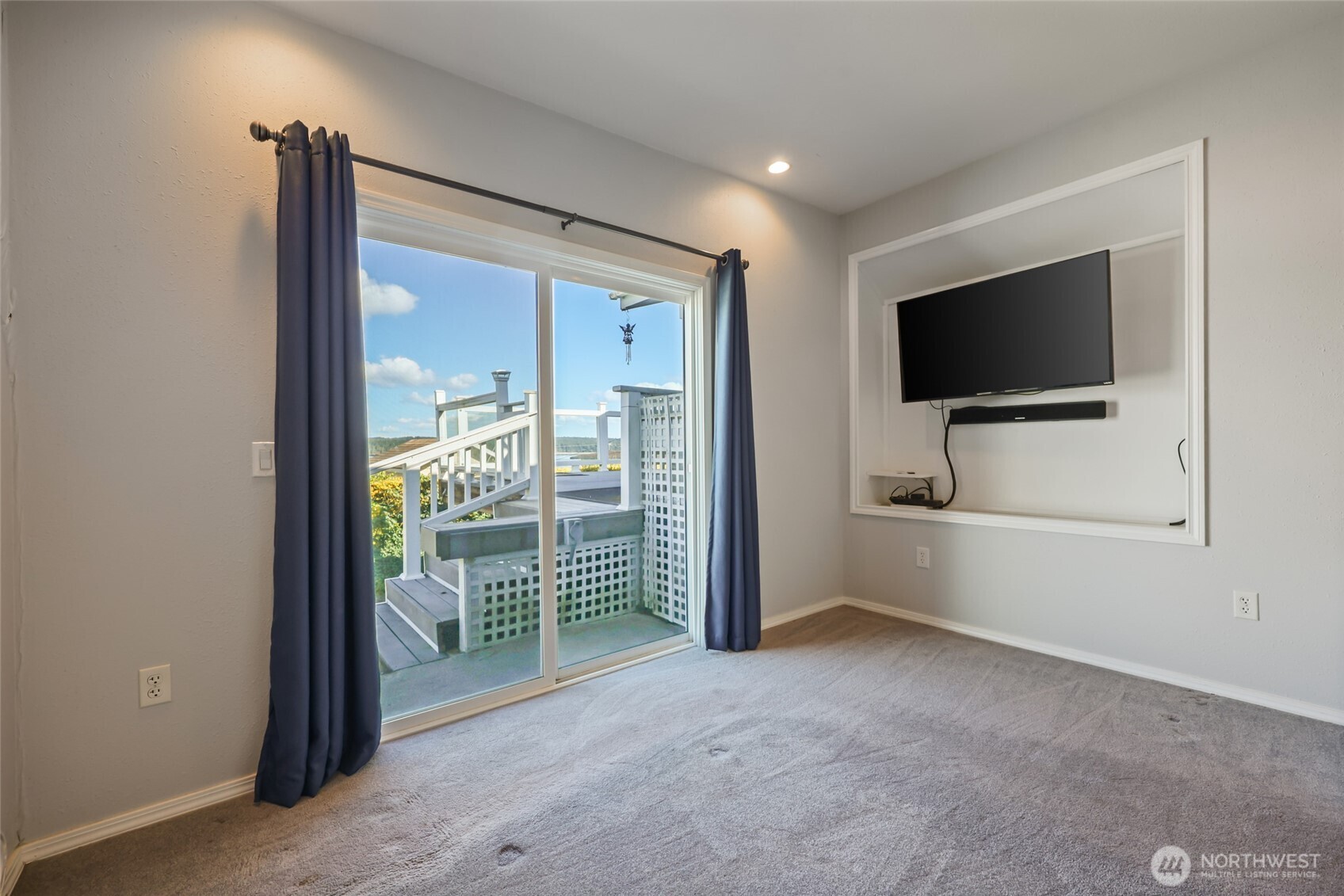 10128 Windward Drive NW, Olympia, WA 98502