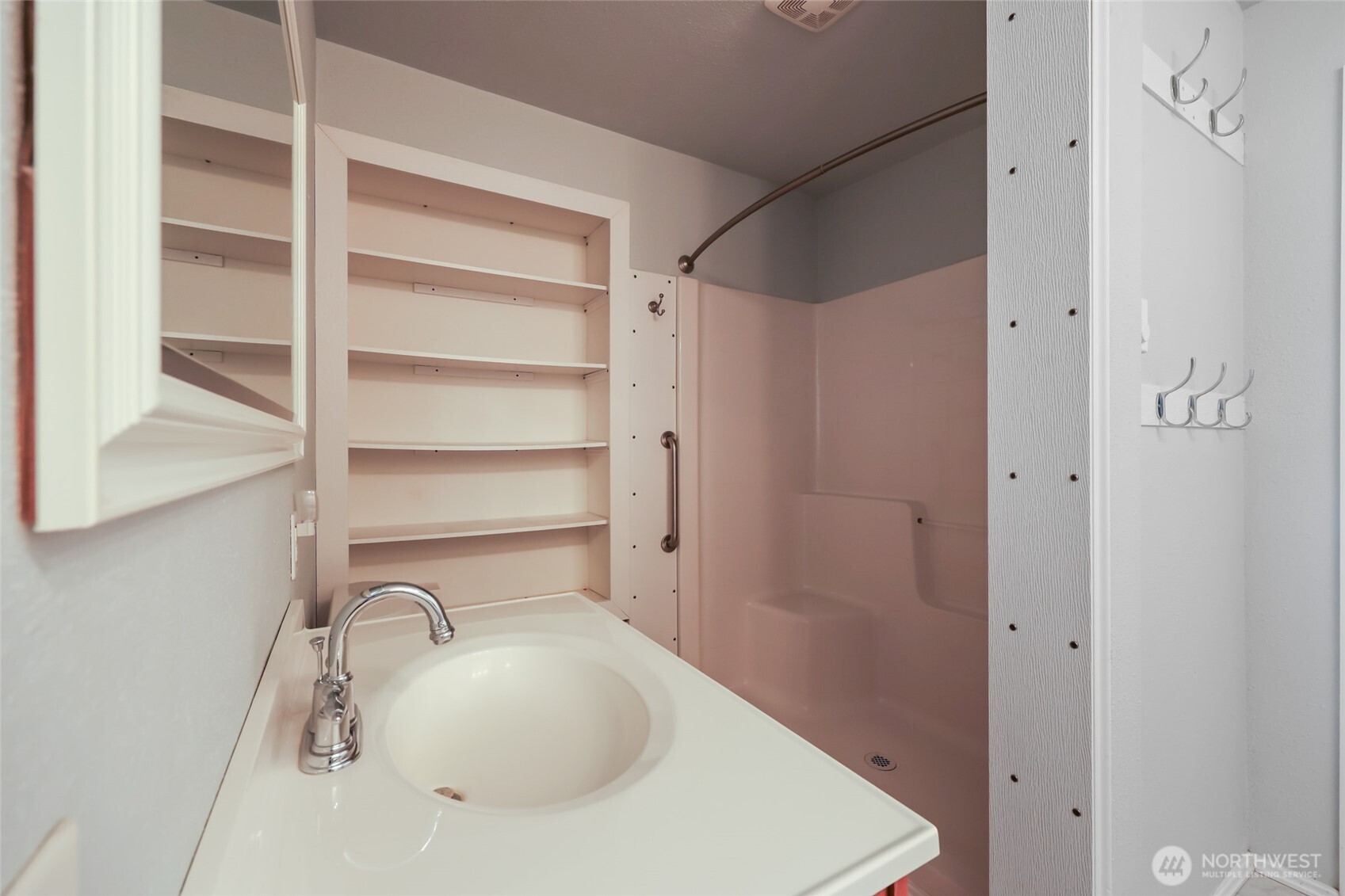 10128 Windward Drive NW, Olympia, WA 98502