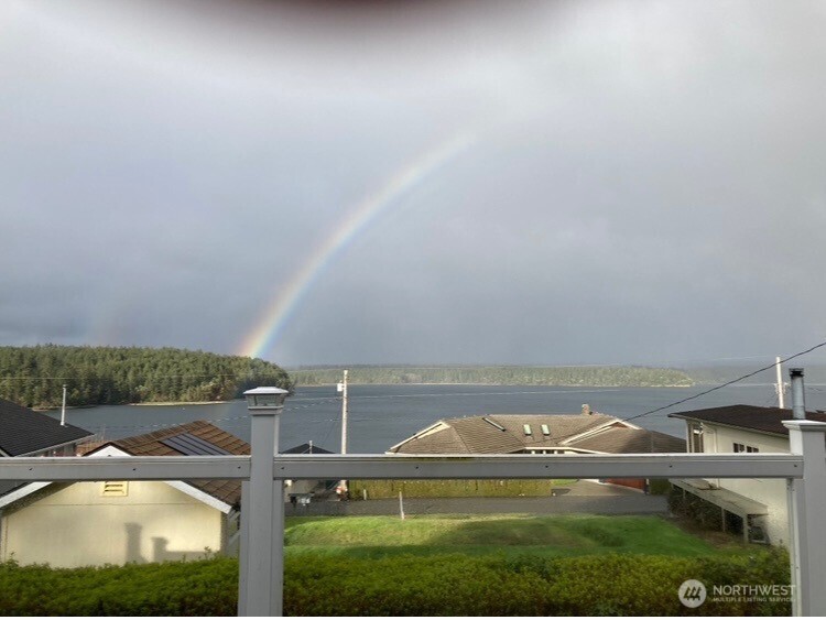 10128 Windward Drive NW, Olympia, WA 98502