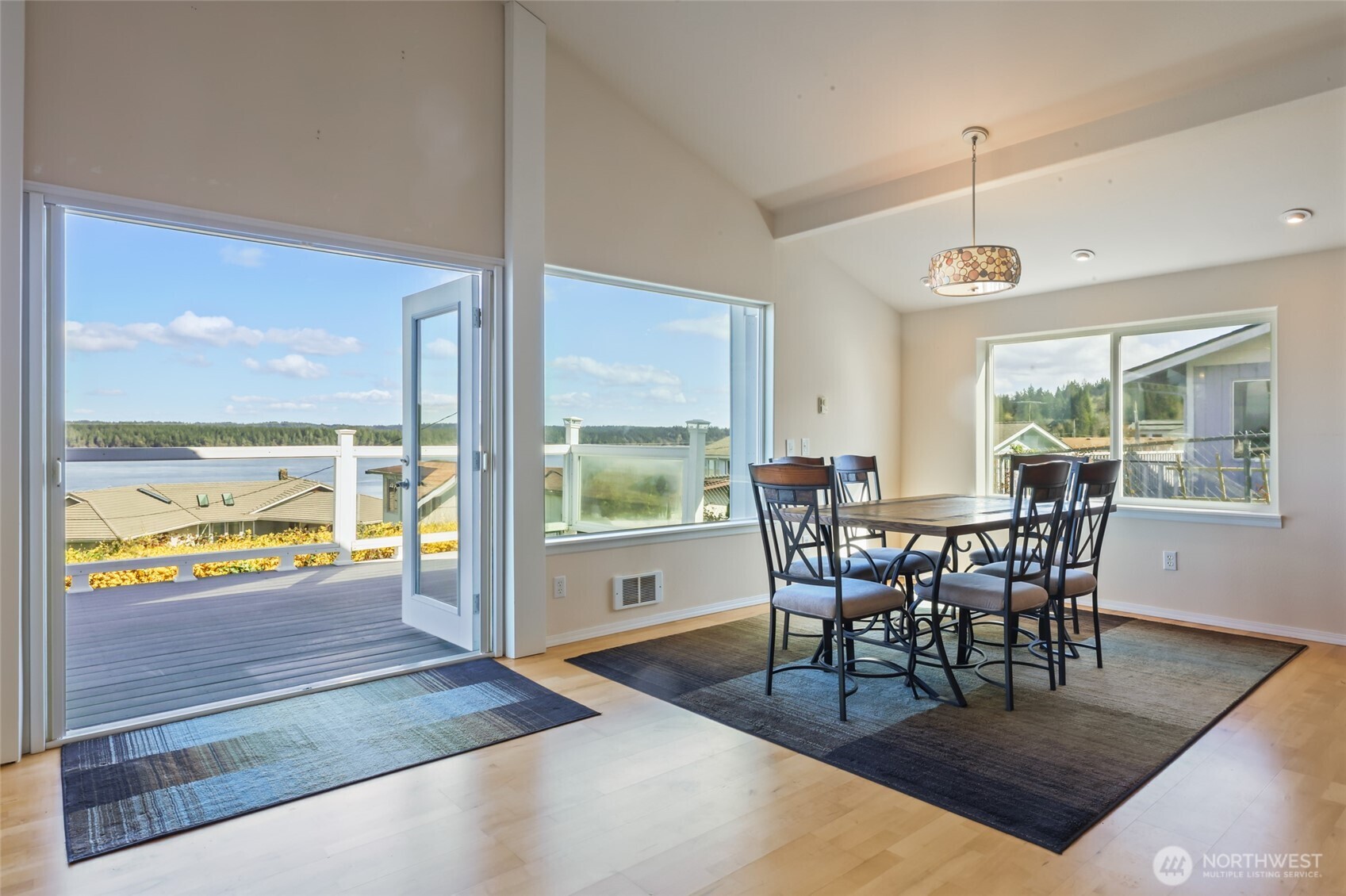 10128 Windward Drive NW, Olympia, WA 98502