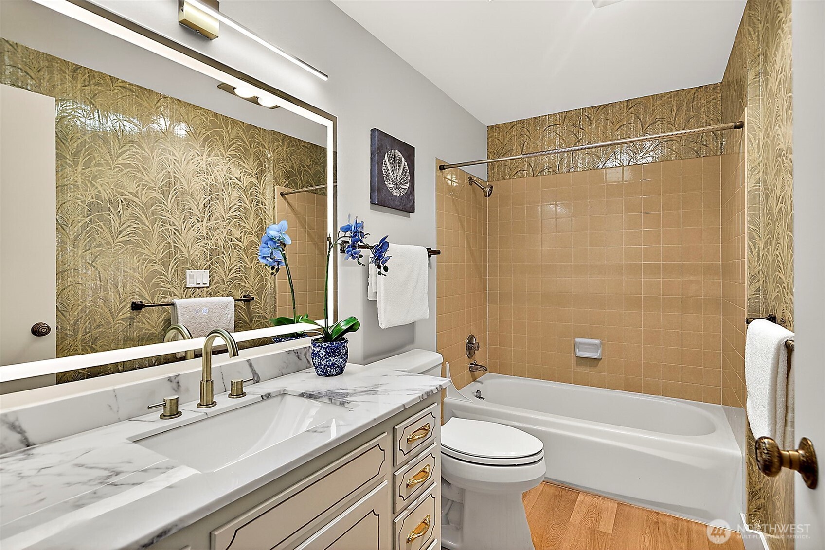 21550 1st Court S, Normandy Park, WA 98198