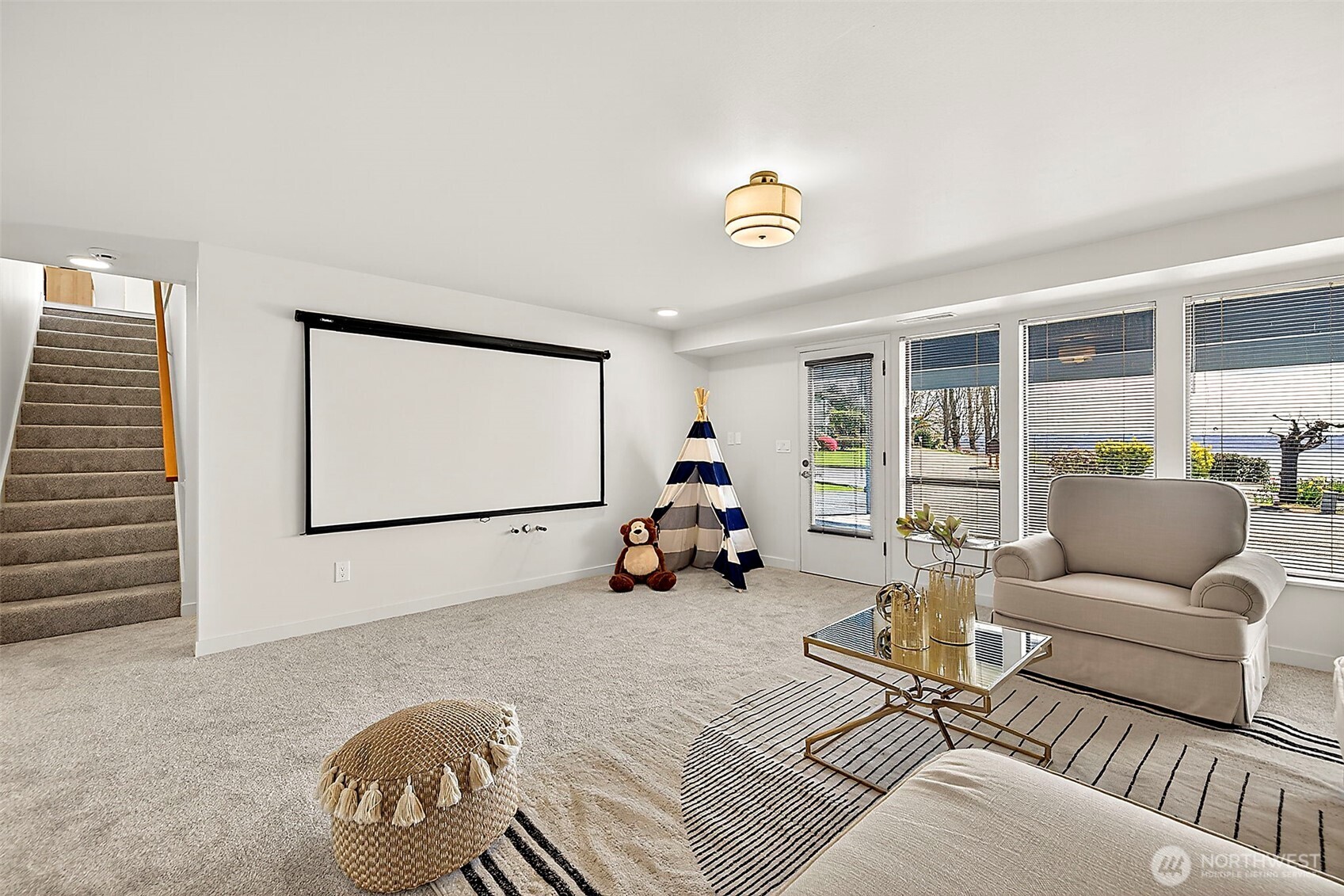 21550 1st Court S, Normandy Park, WA 98198