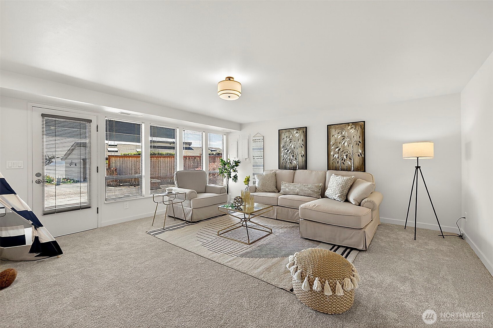 21550 1st Court S, Normandy Park, WA 98198