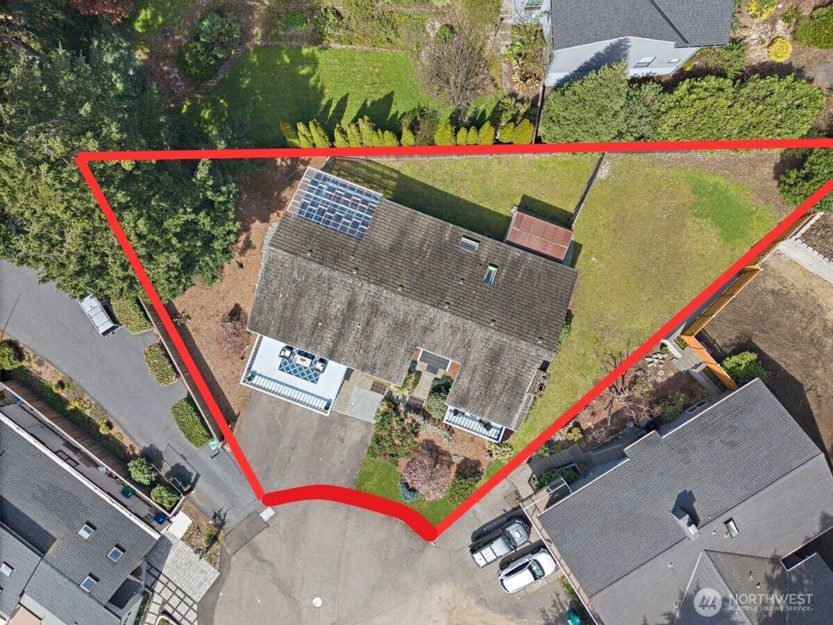 21550 1st Court S, Normandy Park, WA 98198