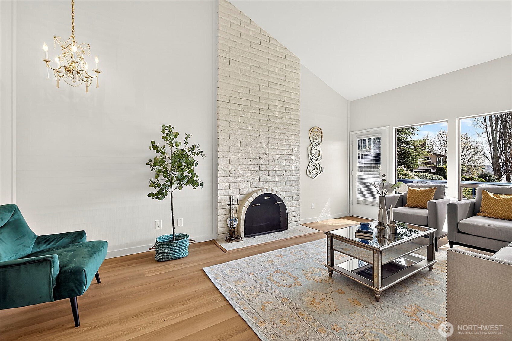 21550 1st Court S, Normandy Park, WA 98198