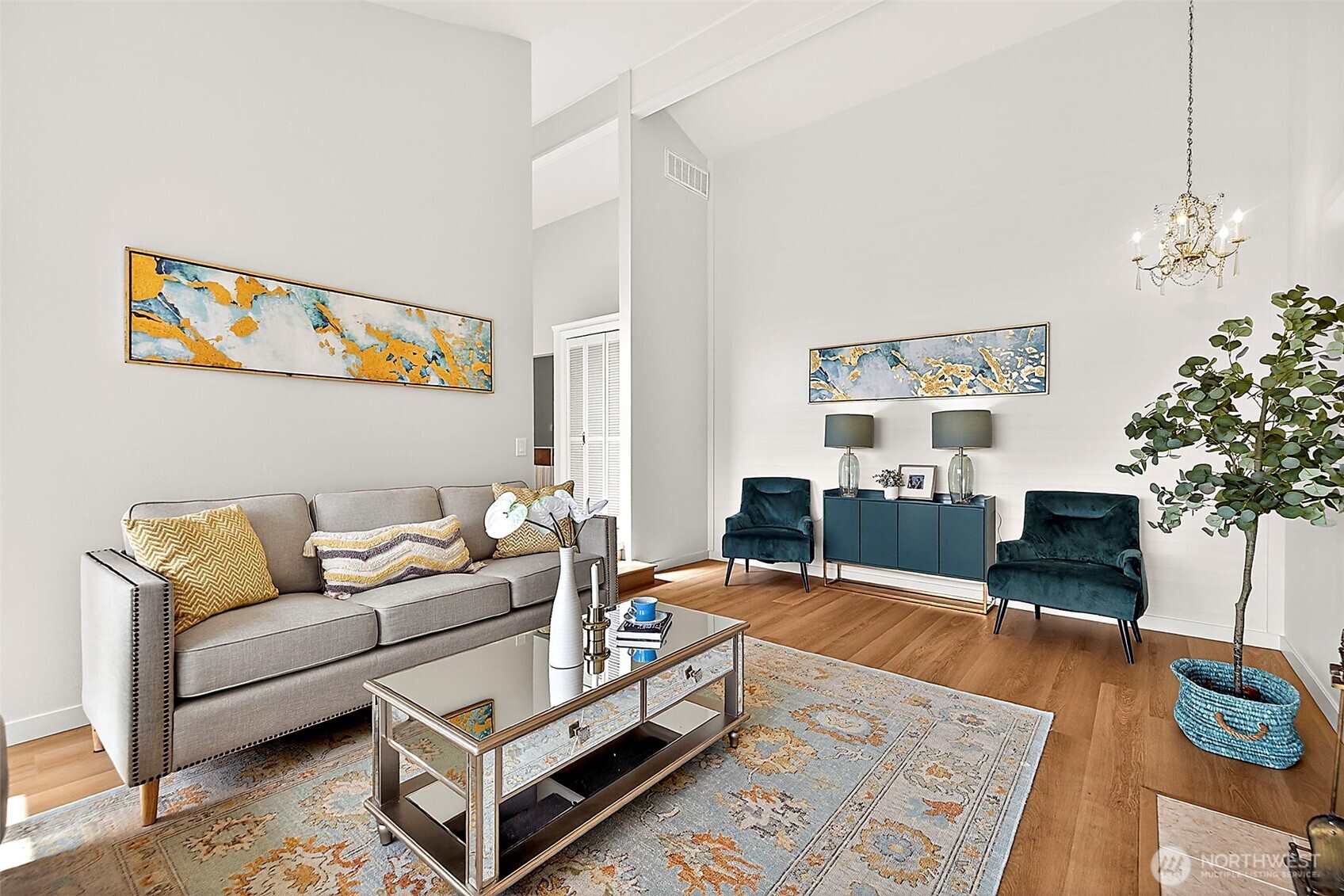 21550 1st Court S, Normandy Park, WA 98198