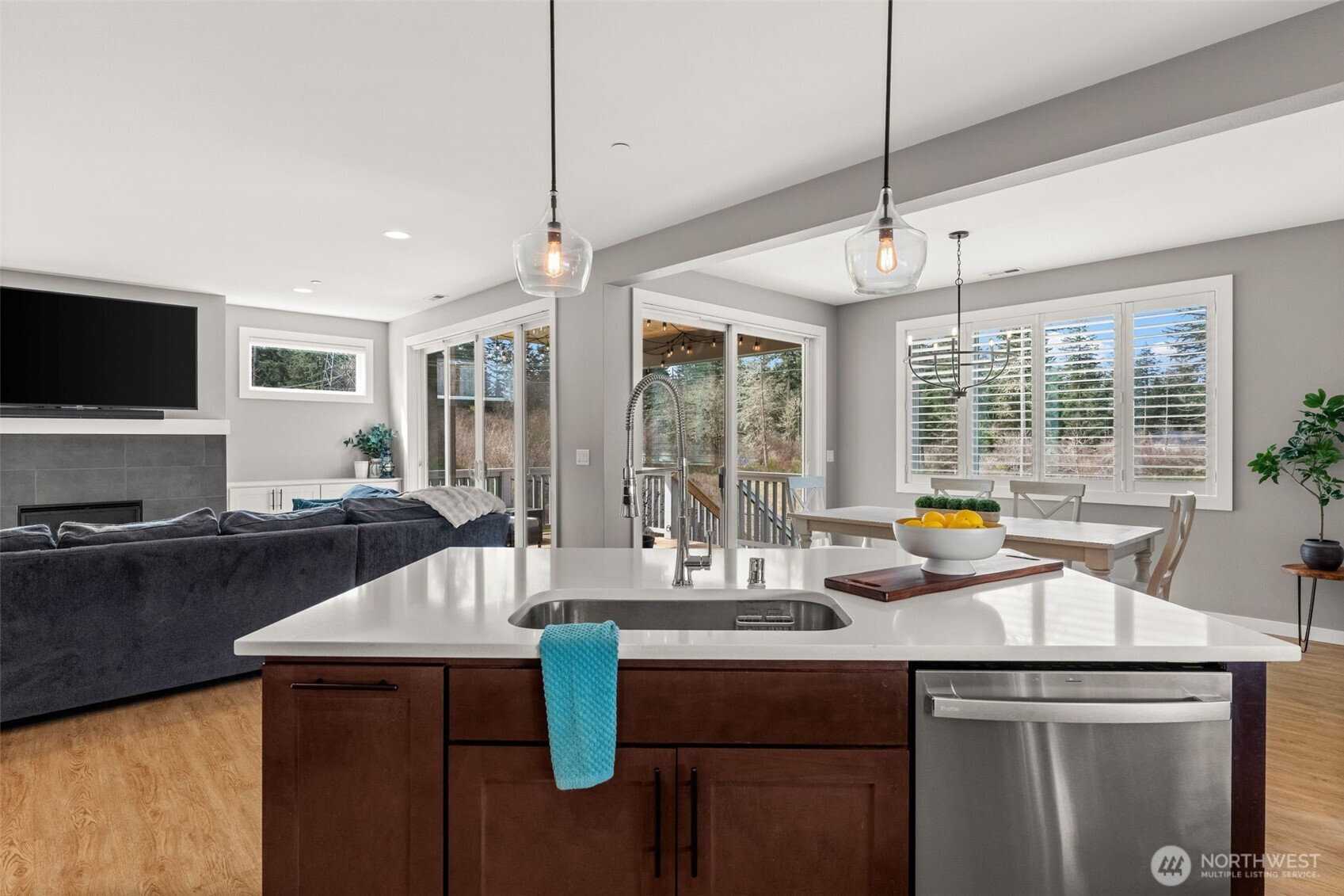 23240 46th Avenue E, Spanaway, WA 98387