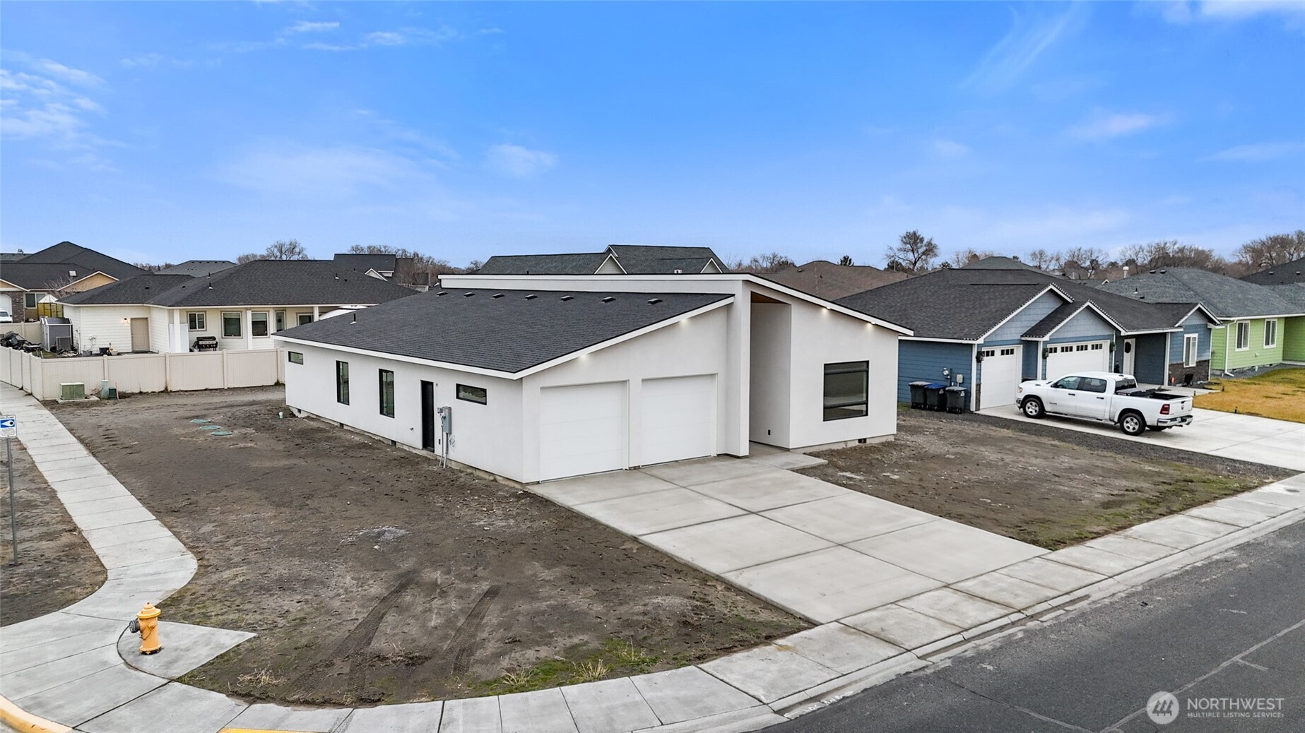 501 S Sand Dune Road , Moses Lake, WA 98837