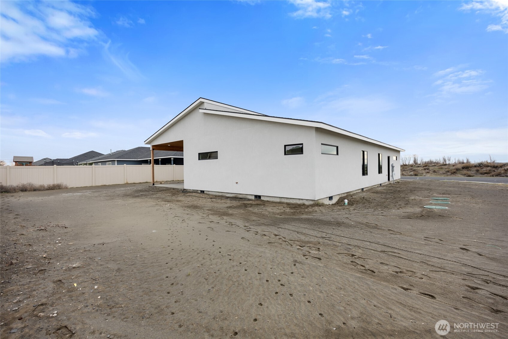 501 S Sand Dune Road , Moses Lake, WA 98837