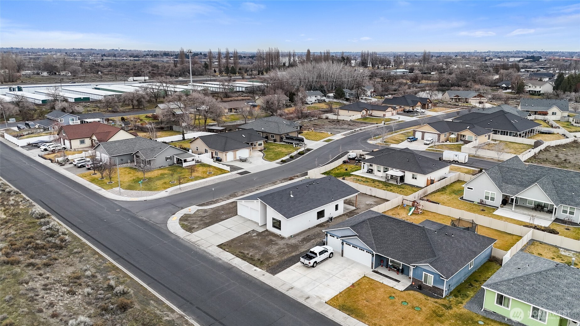 501 S Sand Dune Road , Moses Lake, WA 98837