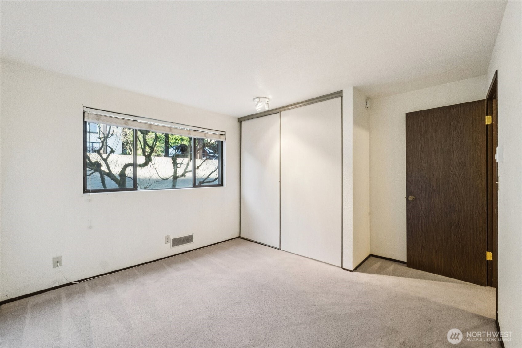 17918 23rd Lane NE #F#201, Shoreline, WA 98155