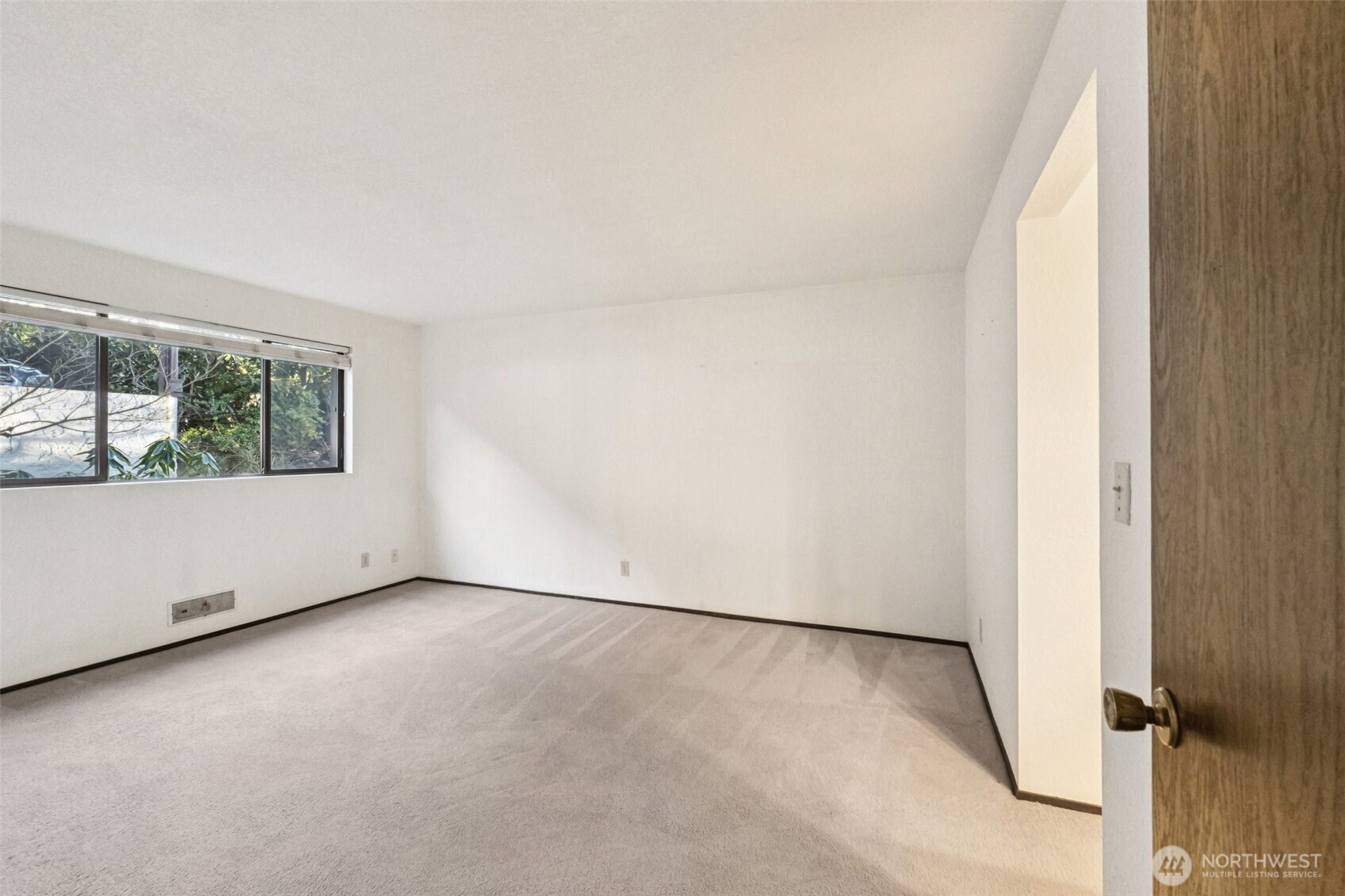 17918 23rd Lane NE #F#201, Shoreline, WA 98155