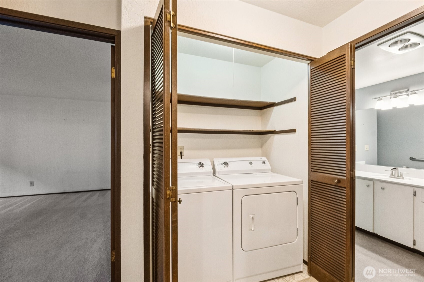 17918 23rd Lane NE #F#201, Shoreline, WA 98155