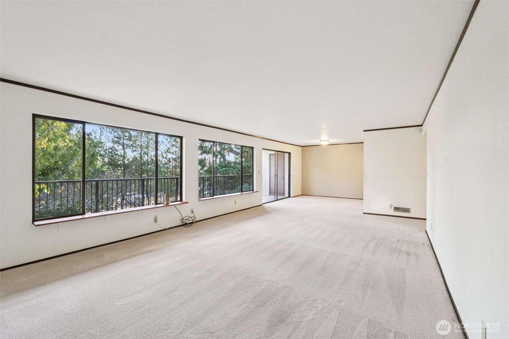 17918 23rd Lane NE #F#201, Shoreline, WA 98155