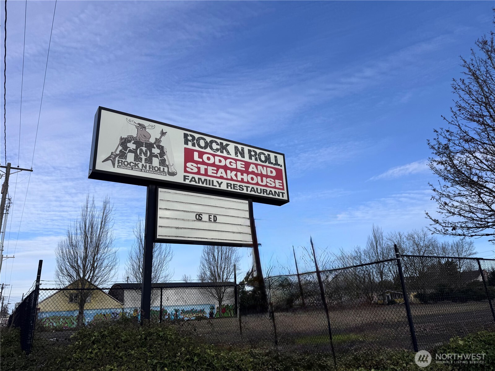 9825 Pacific Avenue S, Tacoma, WA 98444