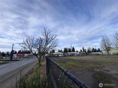 9825 Pacific Avenue S, Tacoma, WA 98444 - Photo 8