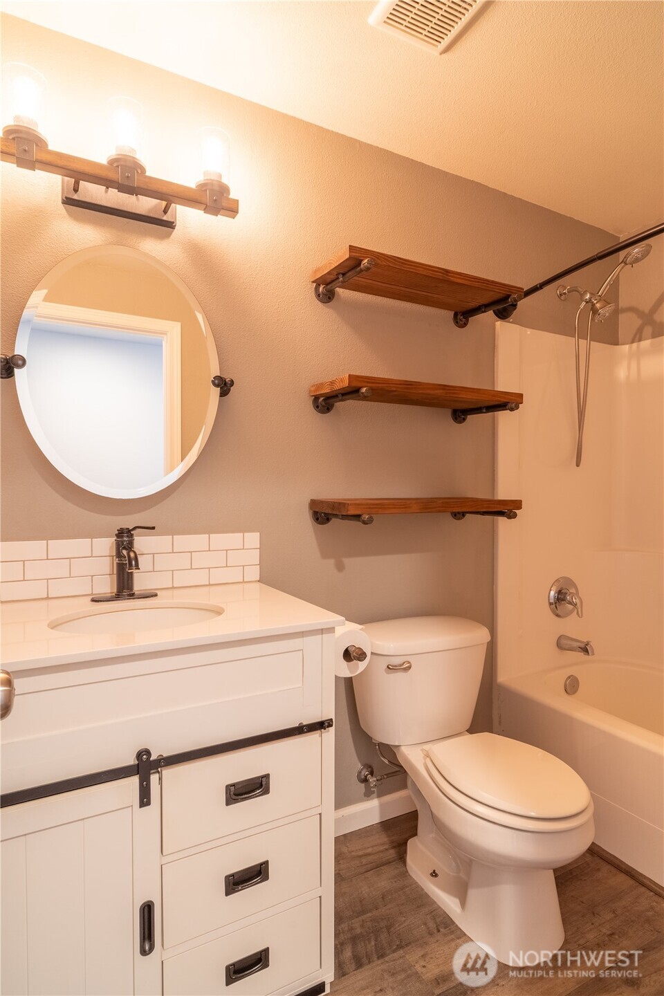 1412 E Megan Drive , Moses Lake, WA 98837