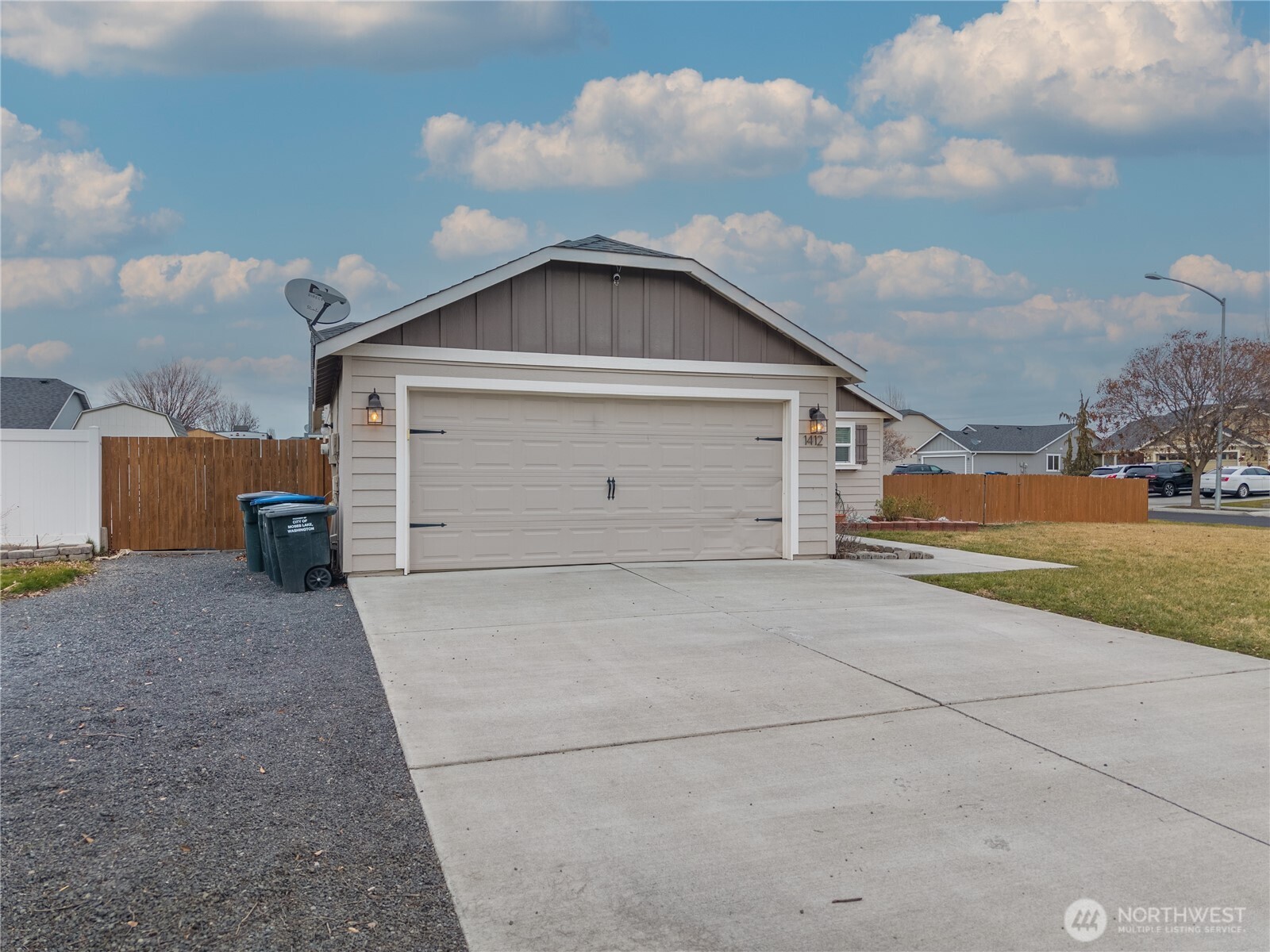 1412 E Megan Drive , Moses Lake, WA 98837