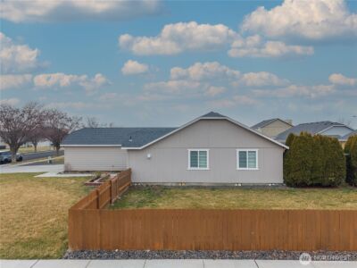 1412 E Megan Drive , Moses Lake, WA 98837 - Photo 3
