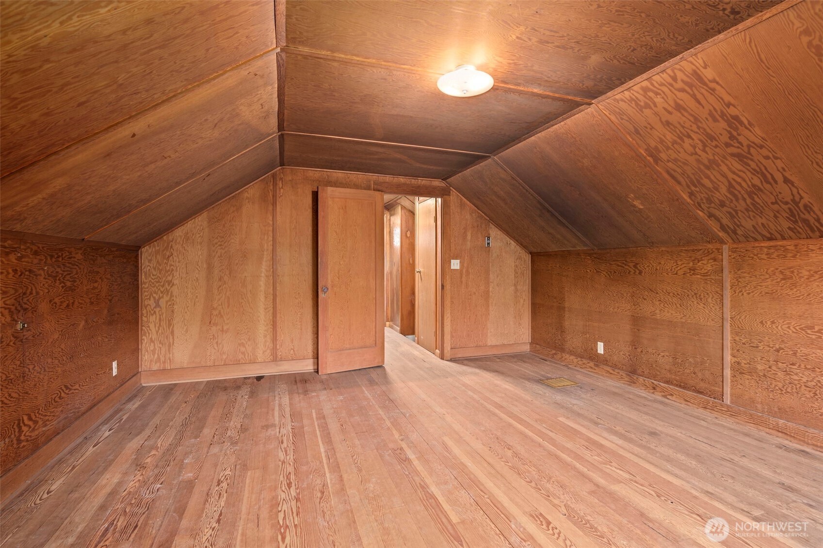 26 SE Spring Street , Chehalis, WA 98532