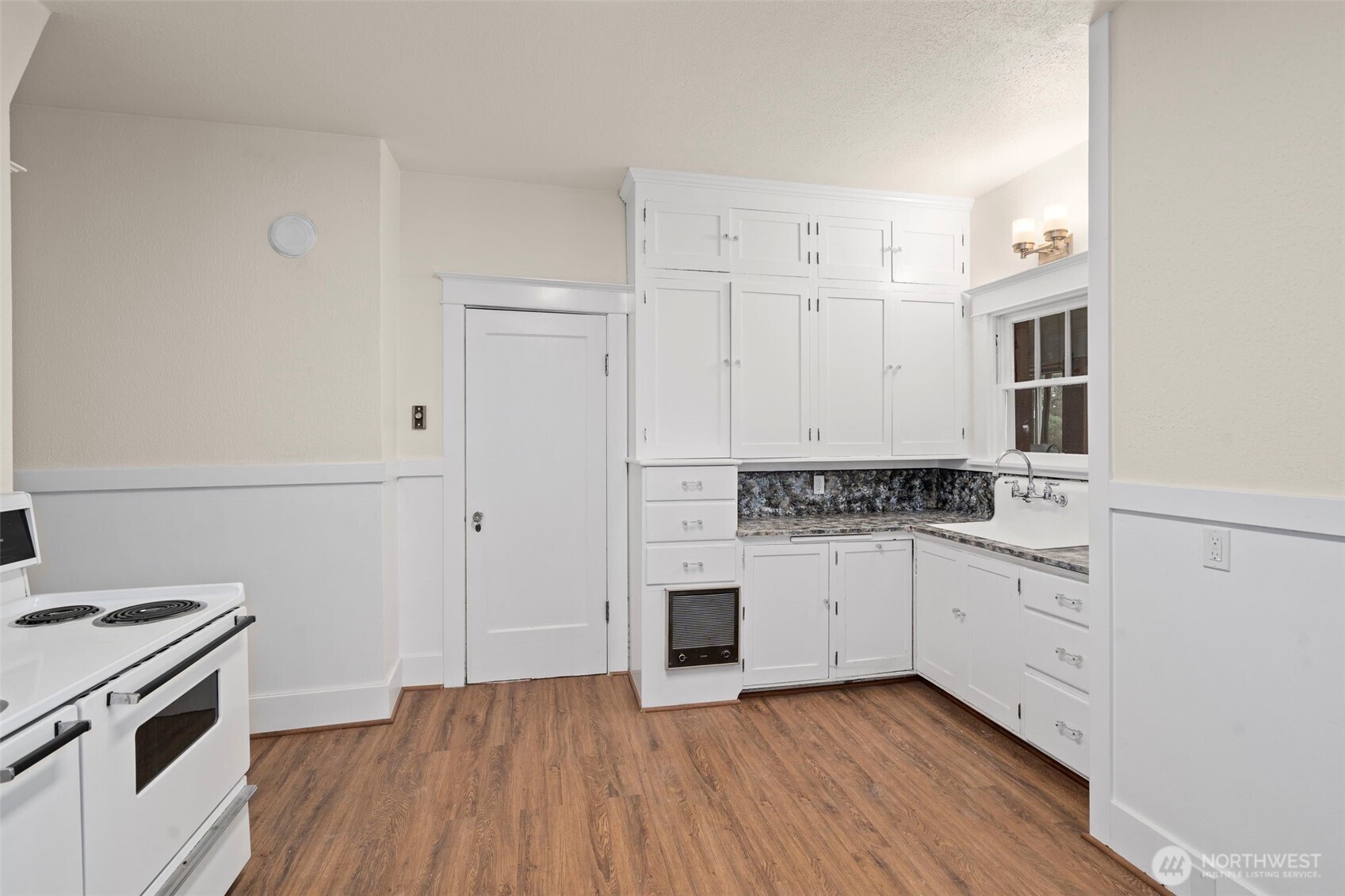 26 SE Spring Street , Chehalis, WA 98532