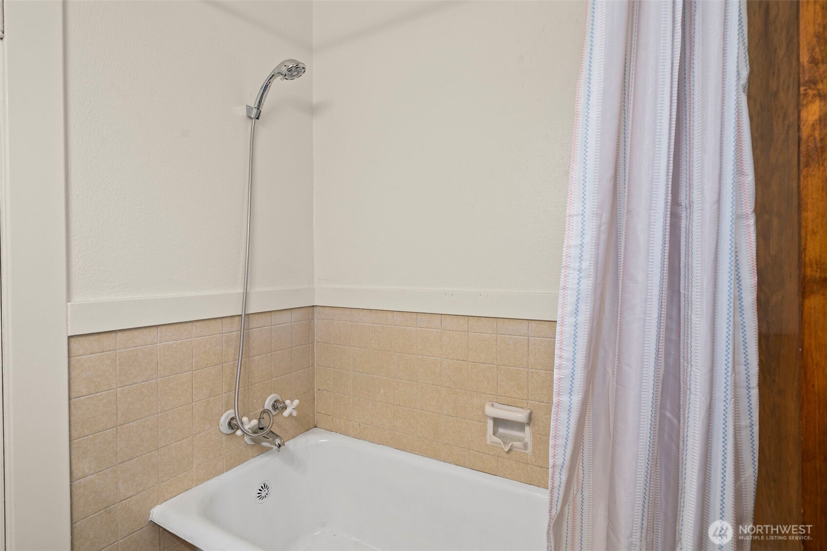 26 SE Spring Street , Chehalis, WA 98532