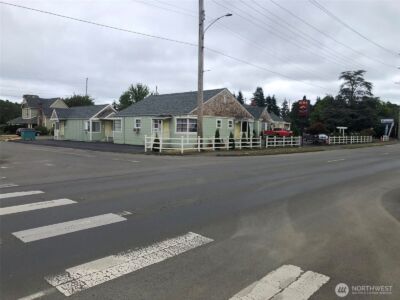 208 E Main Street , Elma, WA 98541 - Photo 2