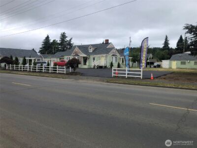 208 E Main Street , Elma, WA 98541 - Photo 3