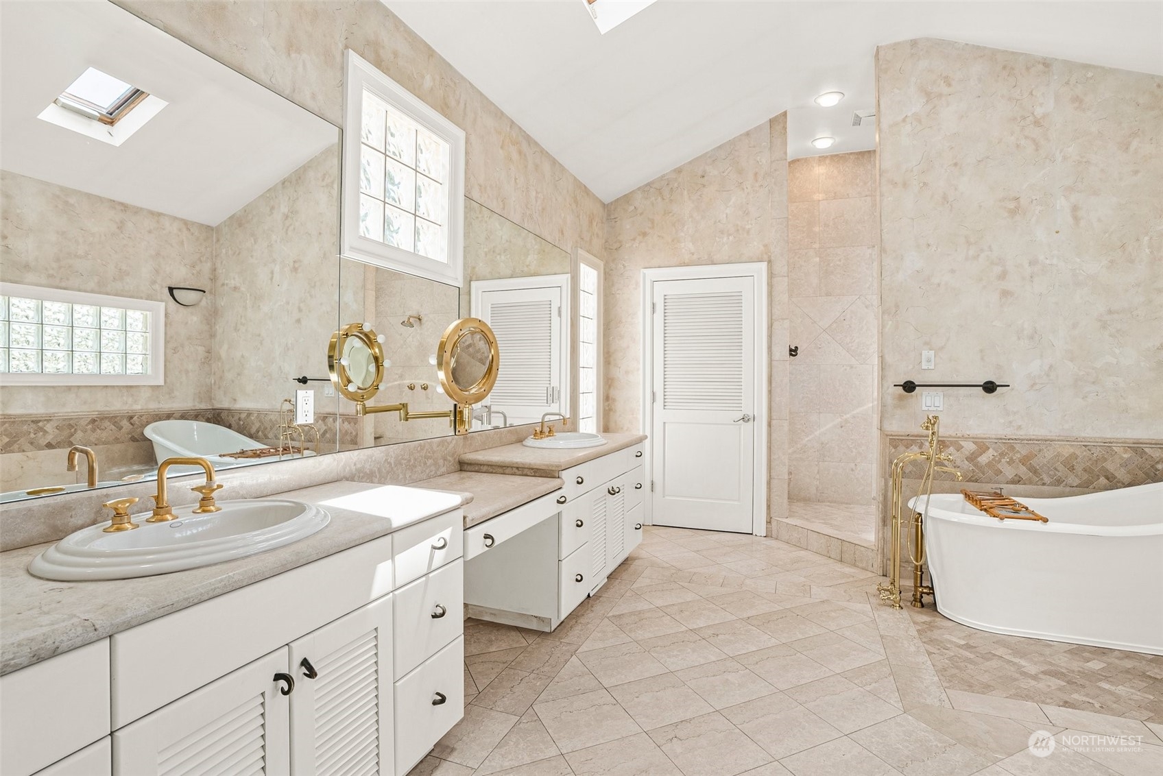 1026 Alder Street , Centralia, WA 98531