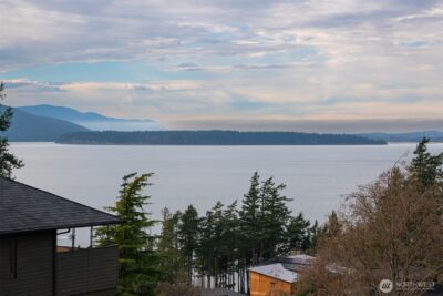 414 S Clarkwood Drive , Bellingham, WA 98225