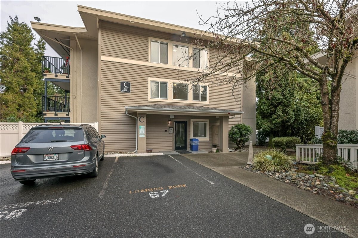 12631 NE 9th Place #C305, Bellevue, WA 98005