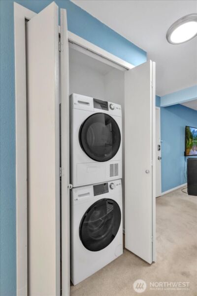 12631 NE 9th Place #C305, Bellevue, WA 98005 - Photo 16