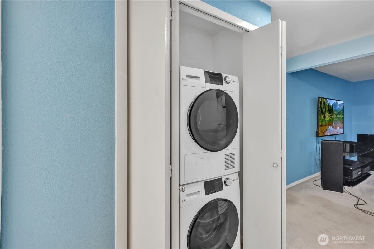 12631 NE 9th Place #C305, Bellevue, WA 98005