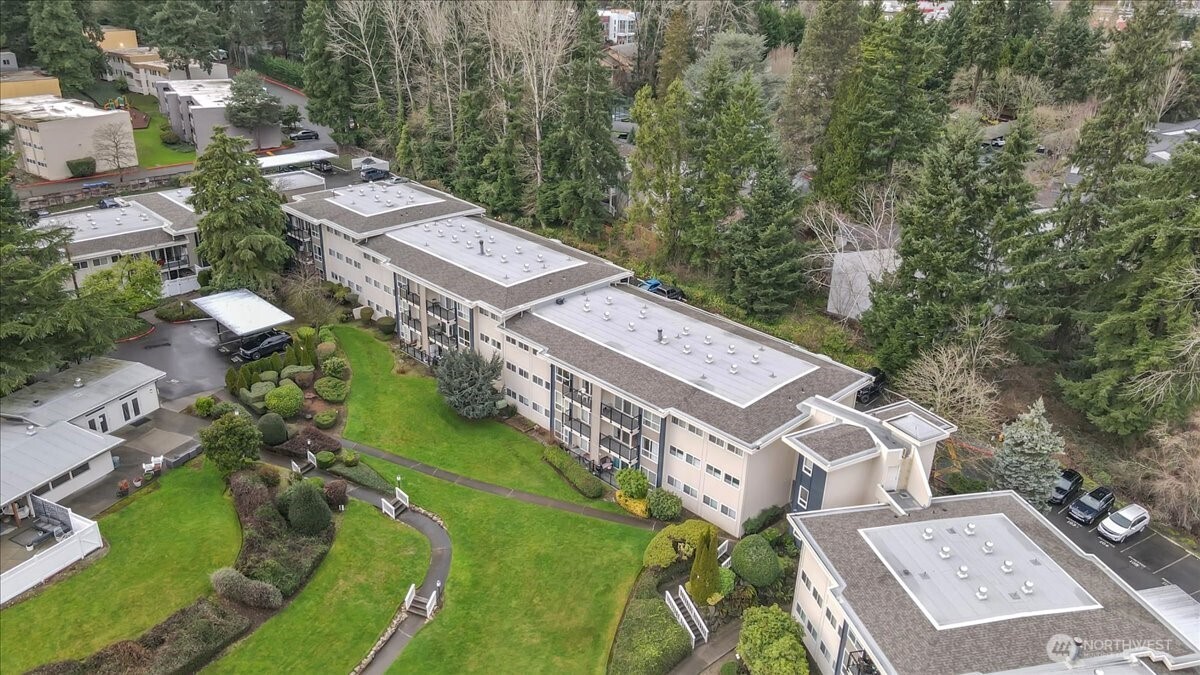 12631 NE 9th Place #C305, Bellevue, WA 98005