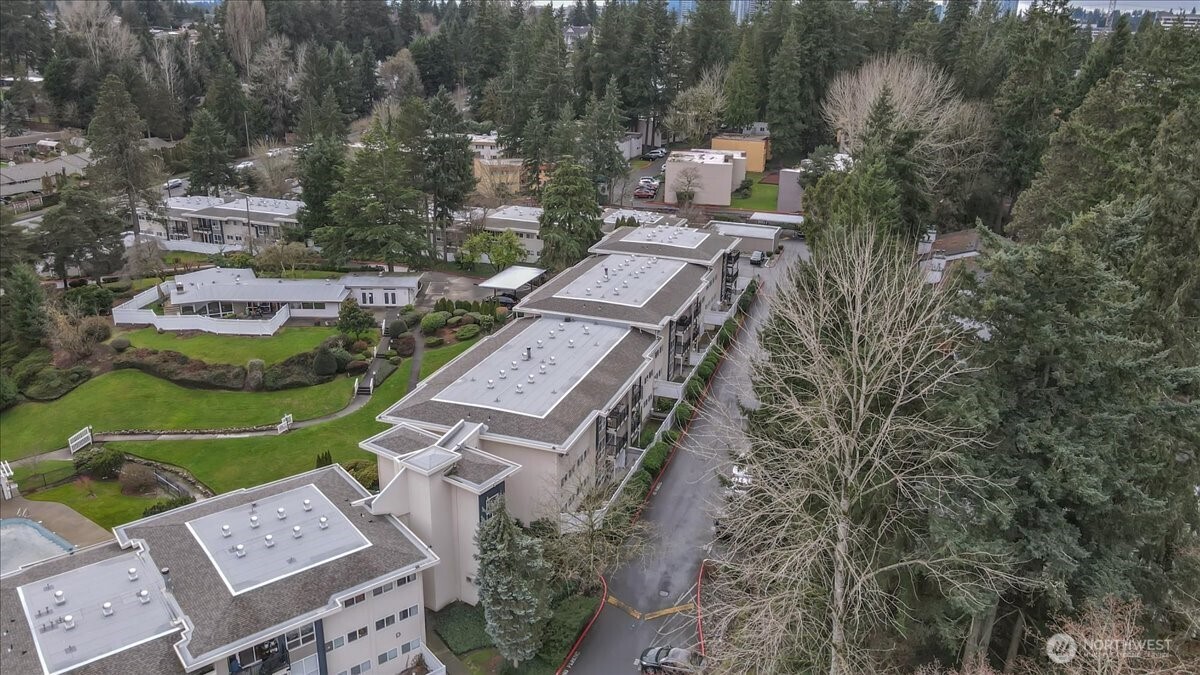 12631 NE 9th Place #C305, Bellevue, WA 98005