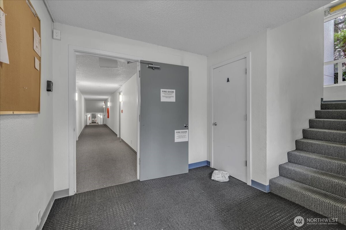 12631 NE 9th Place #C305, Bellevue, WA 98005