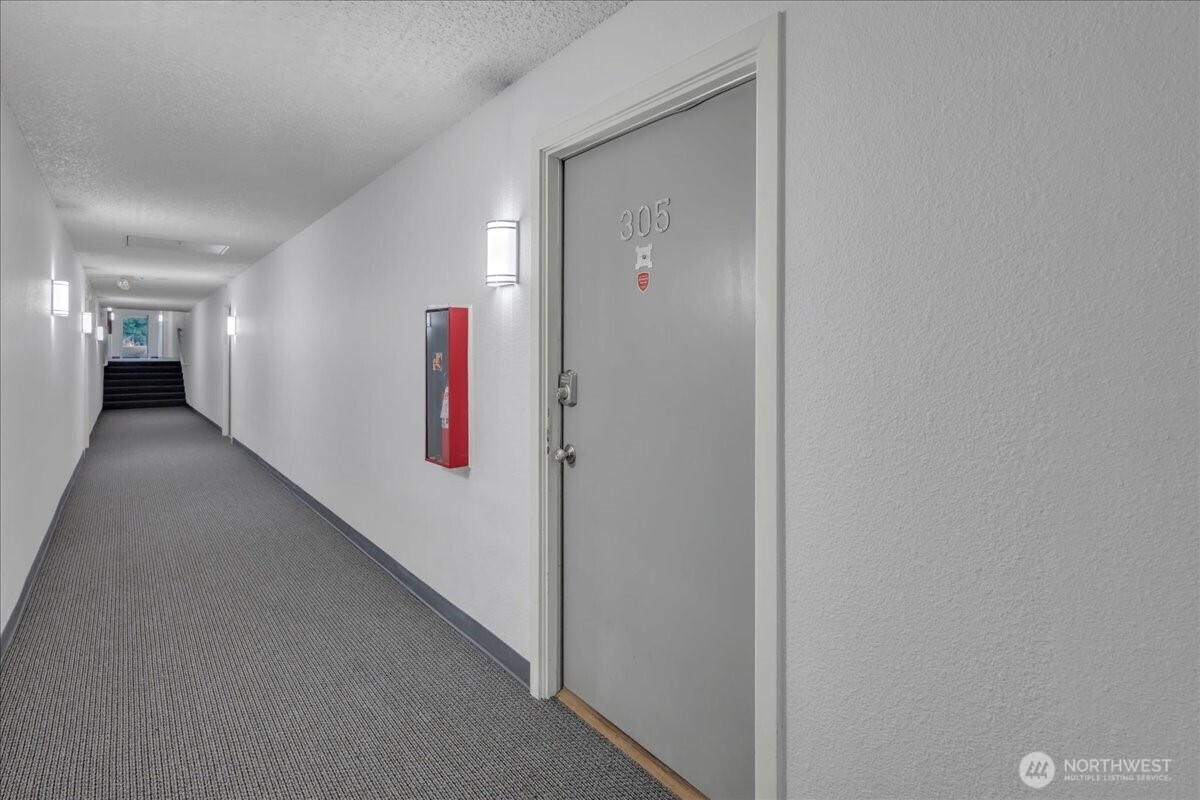 12631 NE 9th Place #C305, Bellevue, WA 98005