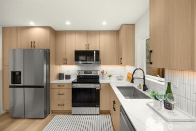 14321 C Interlake Avenue N, Seattle, WA 98133 - Photo 12