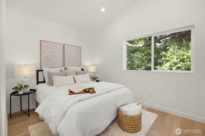 14321 C Interlake Avenue N, Seattle, WA 98133 - Photo 22