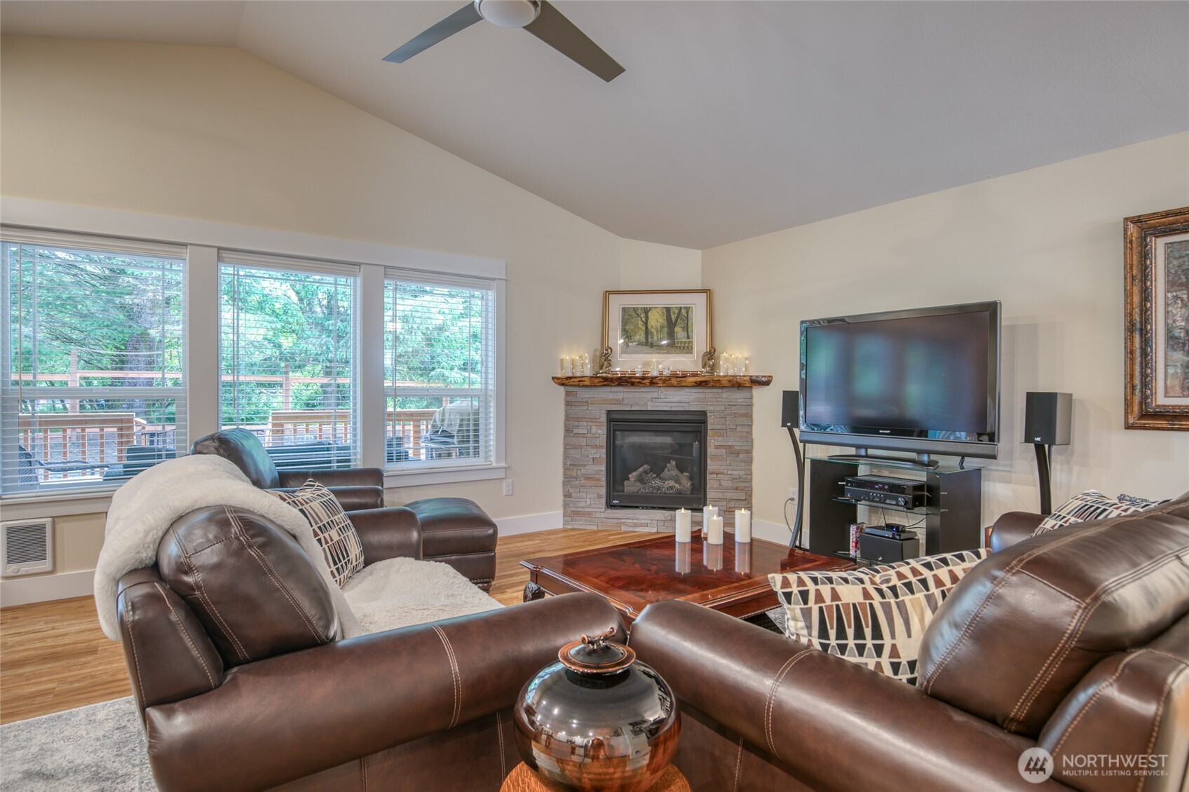 789 Island Circle SE, Ocean Shores, WA 98569