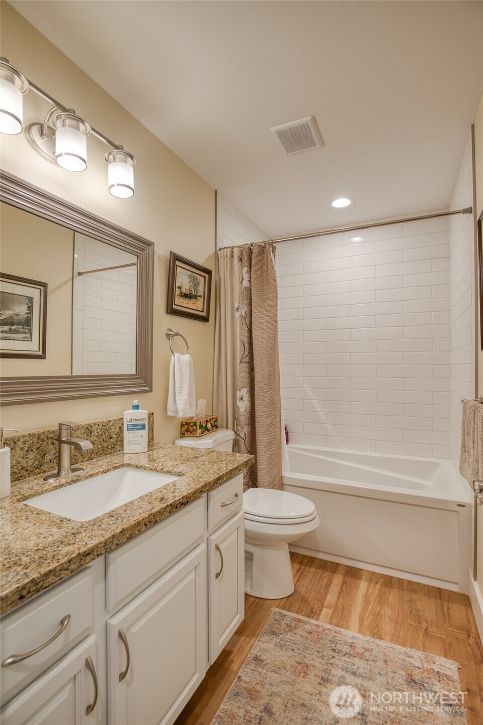 789 Island Circle SE, Ocean Shores, WA 98569