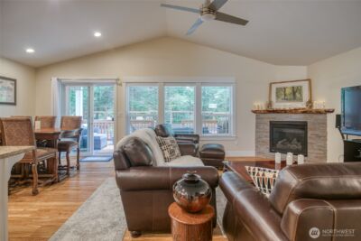 789 Island Circle SE, Ocean Shores, WA 98569 - Photo 3