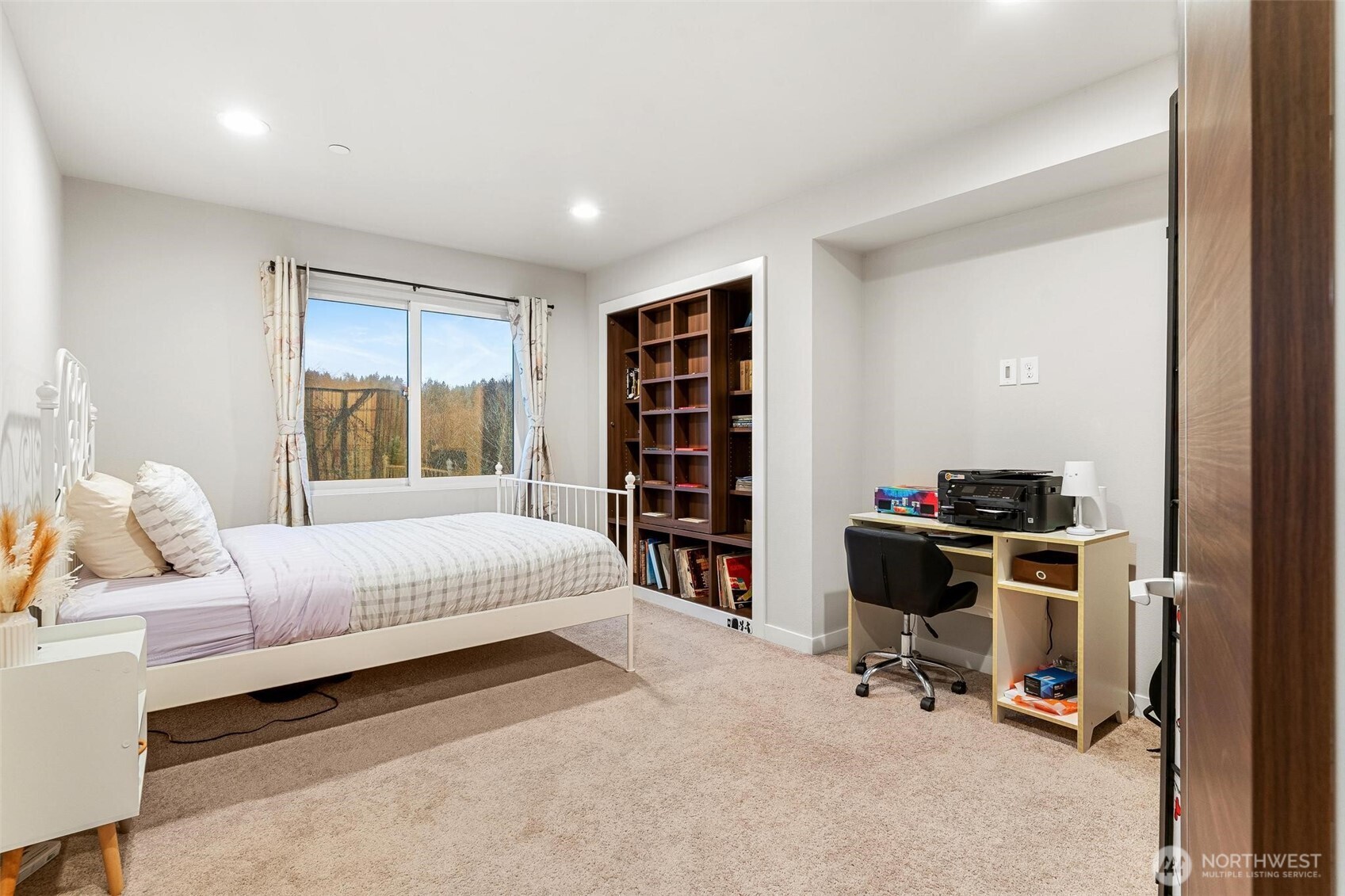 4806 54th Avenue W, University Place, WA 98467