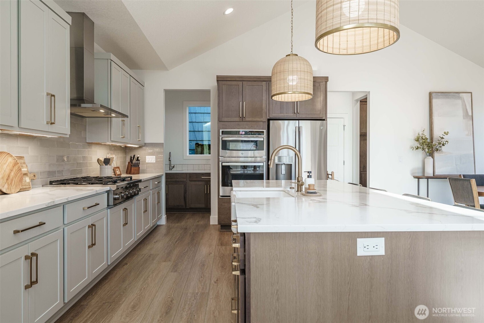 800 E 37th Street , Vancouver, WA 98663