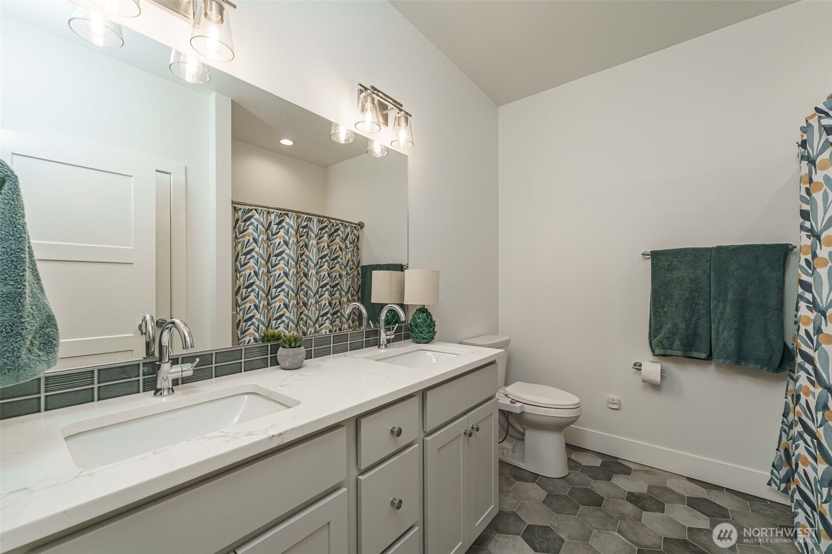 800 E 37th Street , Vancouver, WA 98663