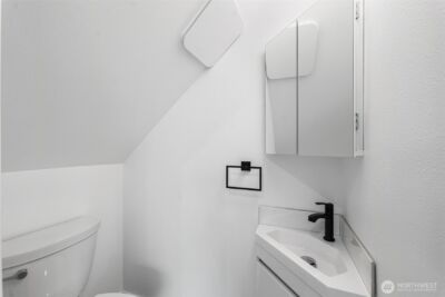 4047 25TH Avenue W, Seattle, WA 98199 - Photo 11