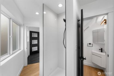 4047 25TH Avenue W, Seattle, WA 98199 - Photo 14