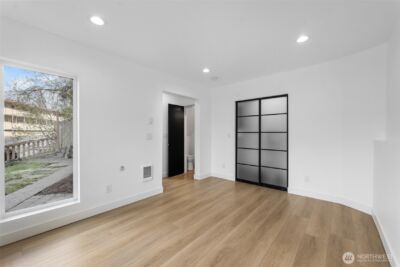 4047 25TH Avenue W, Seattle, WA 98199 - Photo 16