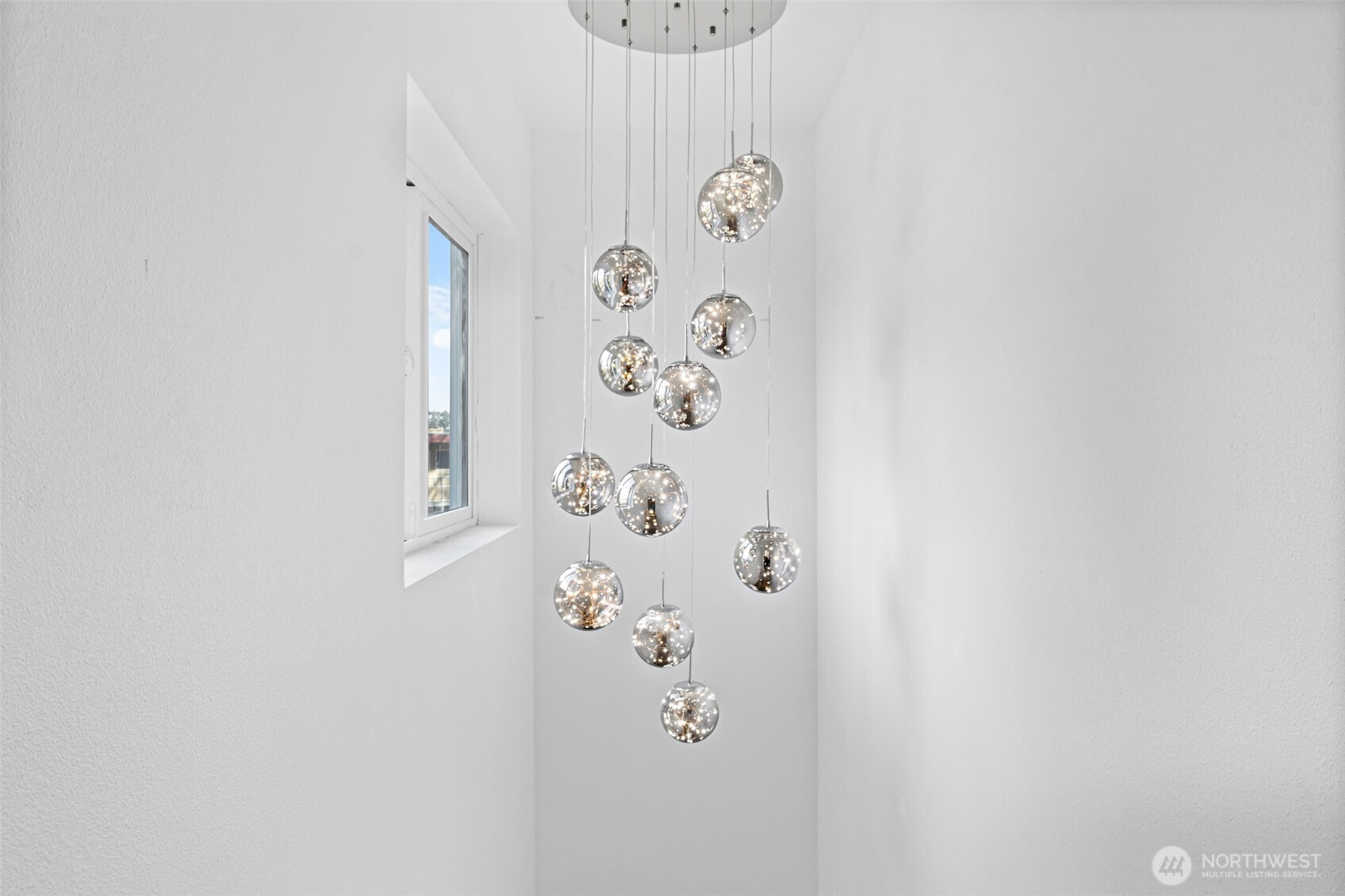 4047 25TH Avenue W, Seattle, WA 98199